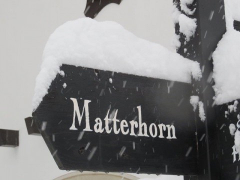 matterhorn_chalets_signpost-640x480