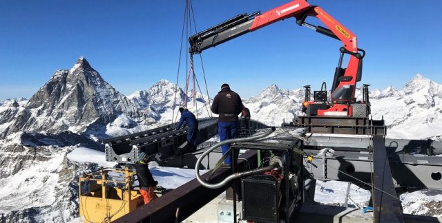 crane installing the 3S lift zermatt