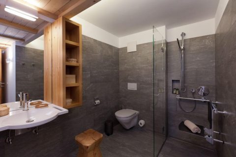 The wetroom in Chalet Binna