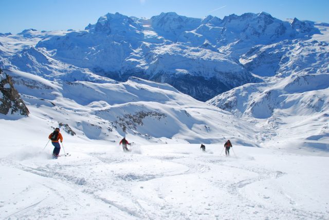 Powder skiing heliskiing in Zermatt 